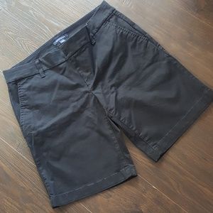 Tommy Hilfiger Women's Black Shorts Size 4
